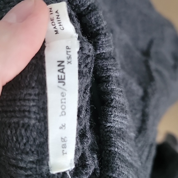 Small Rag & Bone Wool Sweater - Picture 2 of 5